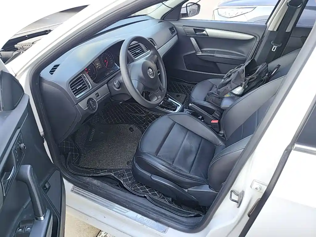 Volkswagen Lavida — миниатюра 21