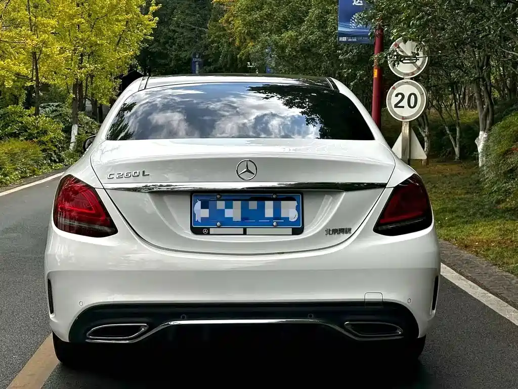 Mercedes-Benz C-Class — миниатюра 8
