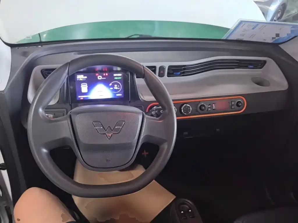 Wuling MINIEV — миниатюра 10