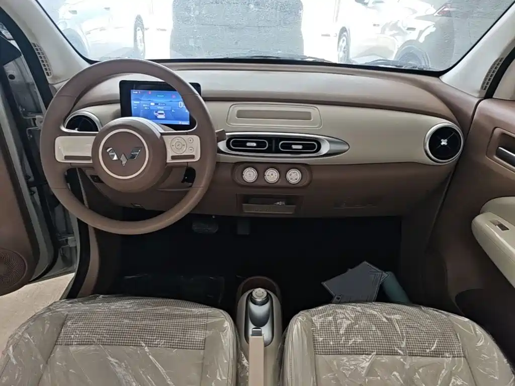 Wuling MINIEV — миниатюра 10