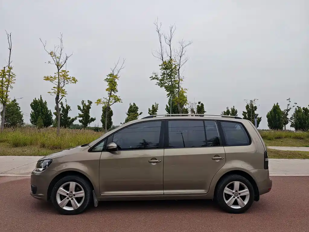 Volkswagen Touran — миниатюра 18