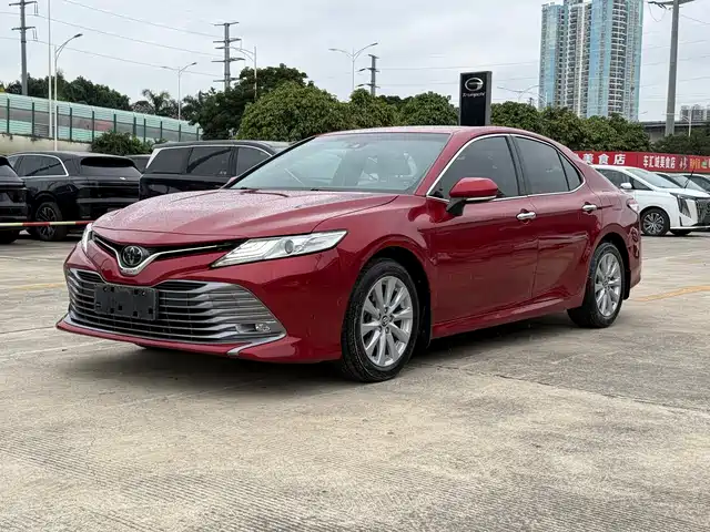 TOYOTA CAMRY