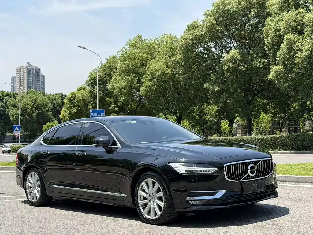 Volvo S90 — миниатюра 5