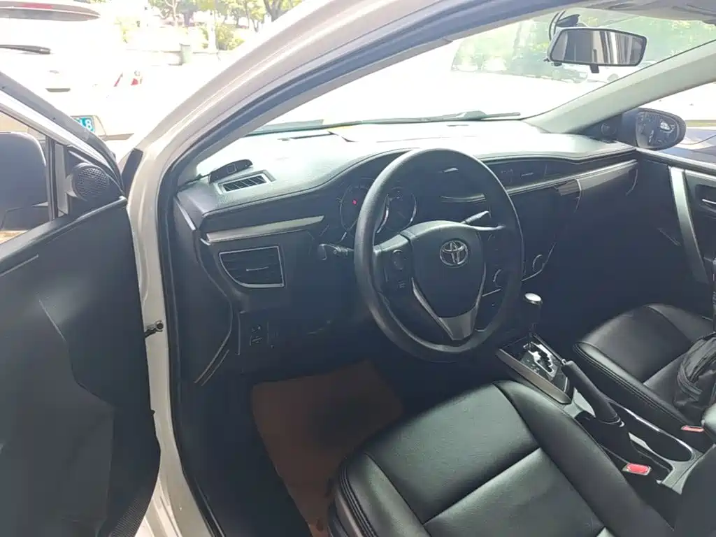 Toyota Corolla — миниатюра 10