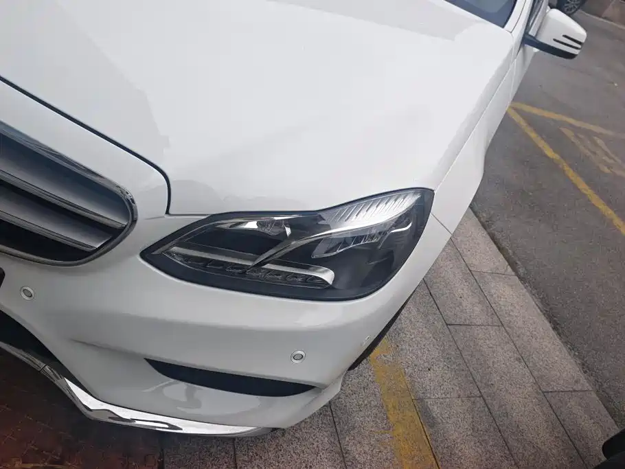 Mercedes-Benz E-Class — миниатюра 5