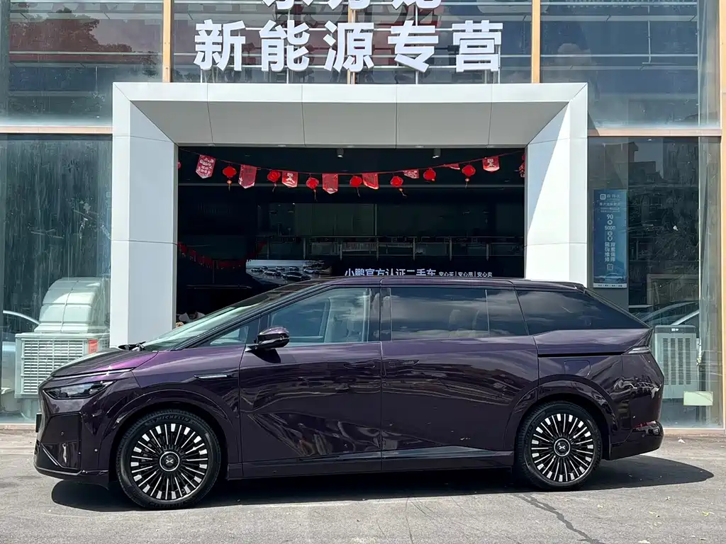 XPeng X9 — миниатюра 2