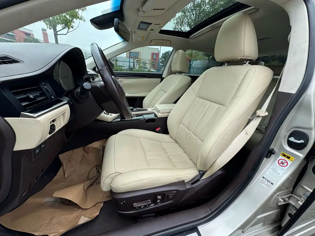 Lexus ES — миниатюра 5