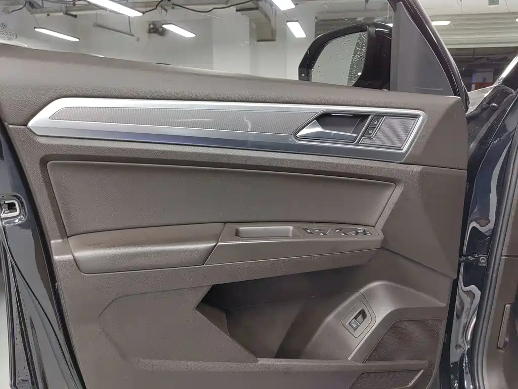 Volkswagen Teramont — миниатюра 9