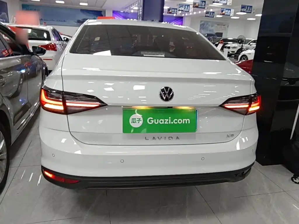Volkswagen Lavida — миниатюра 6