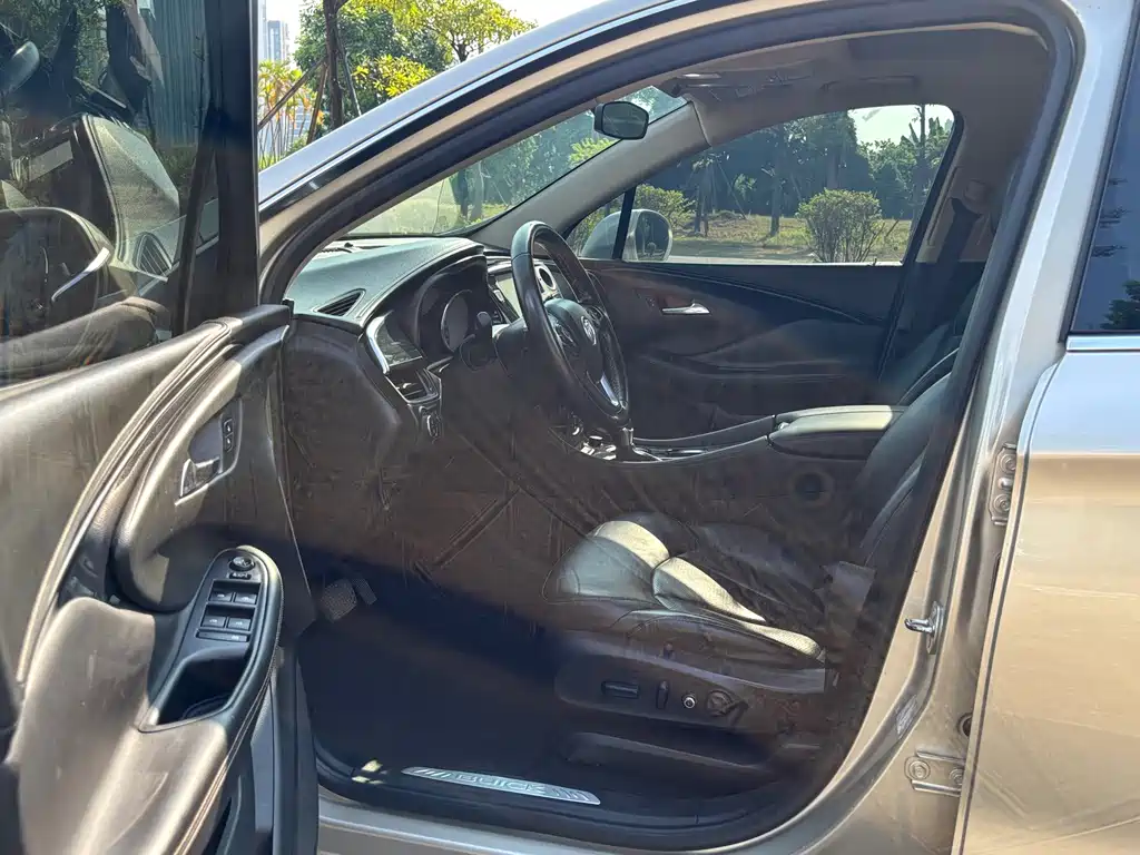 Buick Envision Plus — миниатюра 11