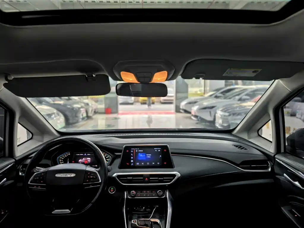MAXUS Euniq 5 — миниатюра 8