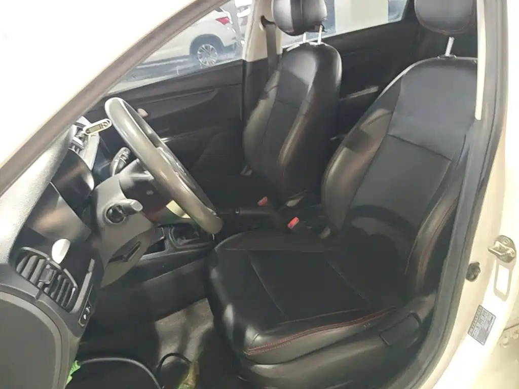 Kia K2 — миниатюра 15