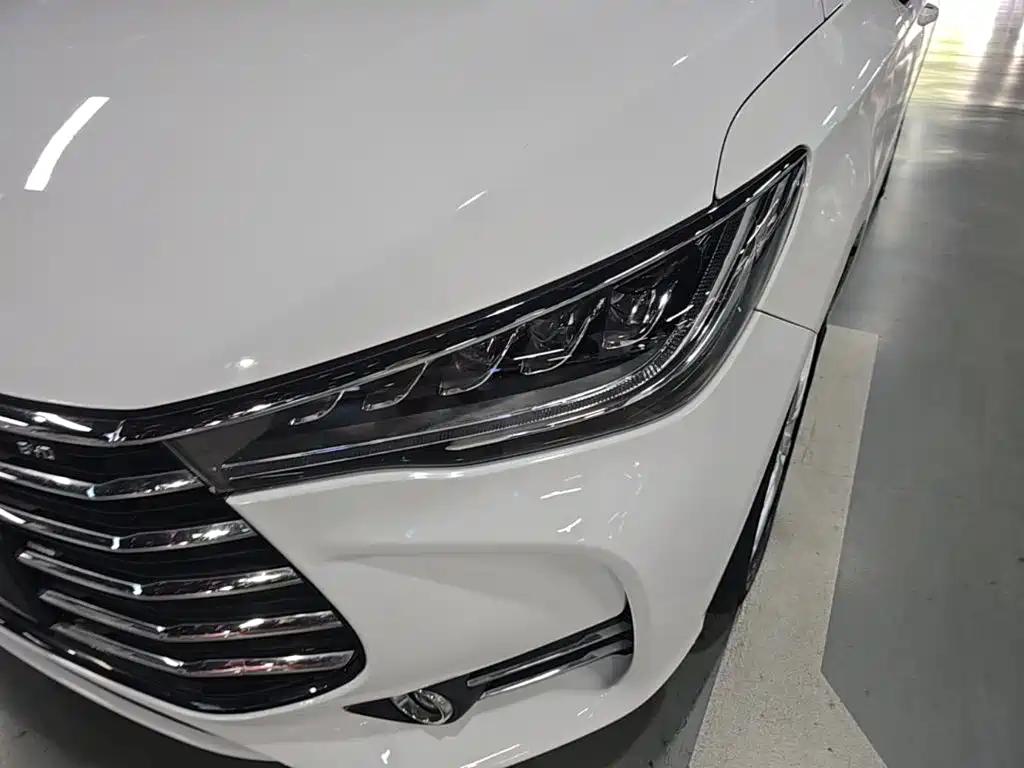BYD MAX — миниатюра 24