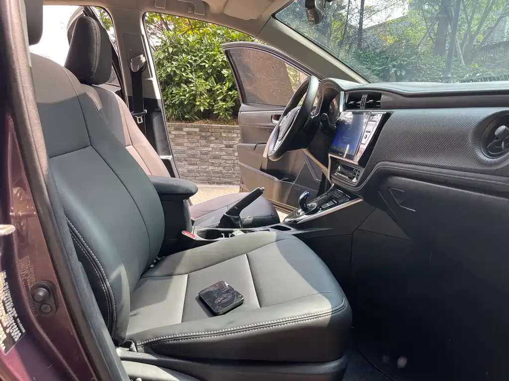 Toyota Corolla Levin 2017 1.8H GS E-CVT Elite V