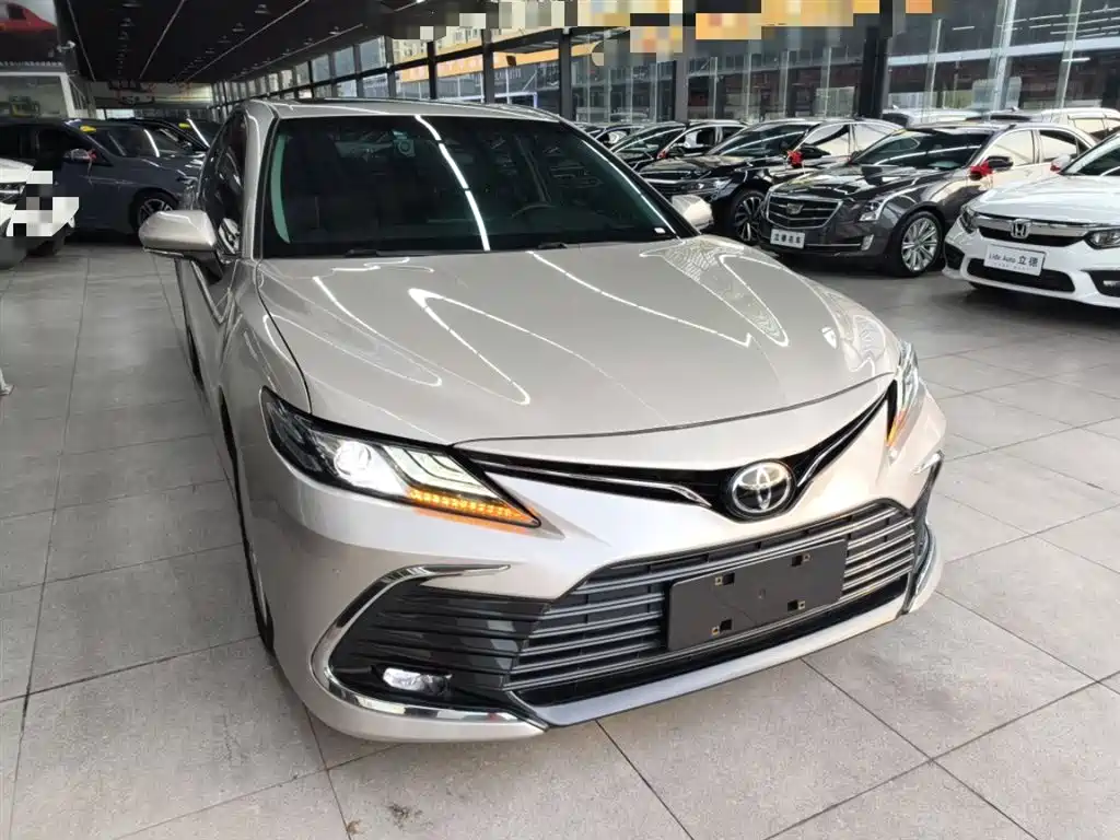TOYOTA CAMRY