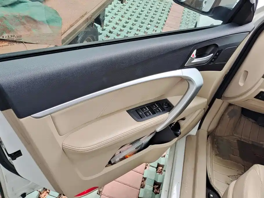 Geely Emgrand — миниатюра 7