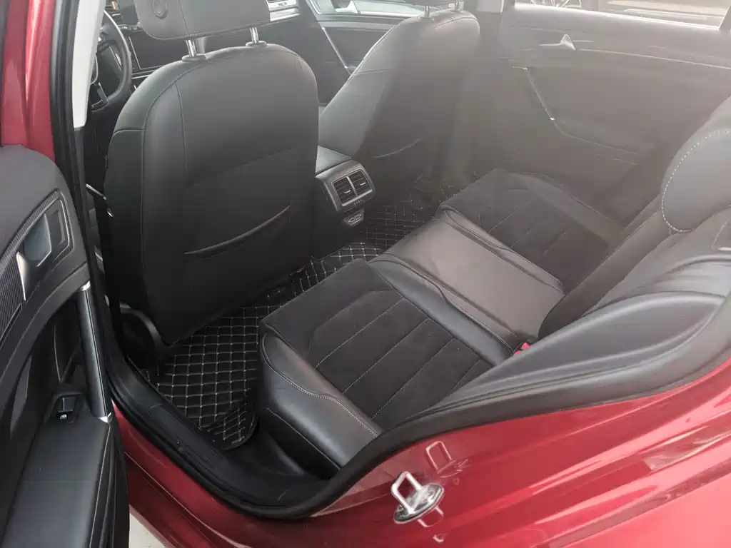 Volkswagen Golf — миниатюра 8