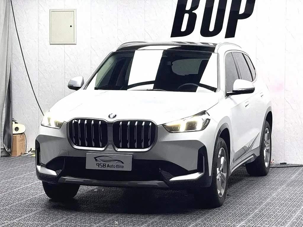 BMW X1 1.5 л 2024 г. Белый, пробег 8000 км