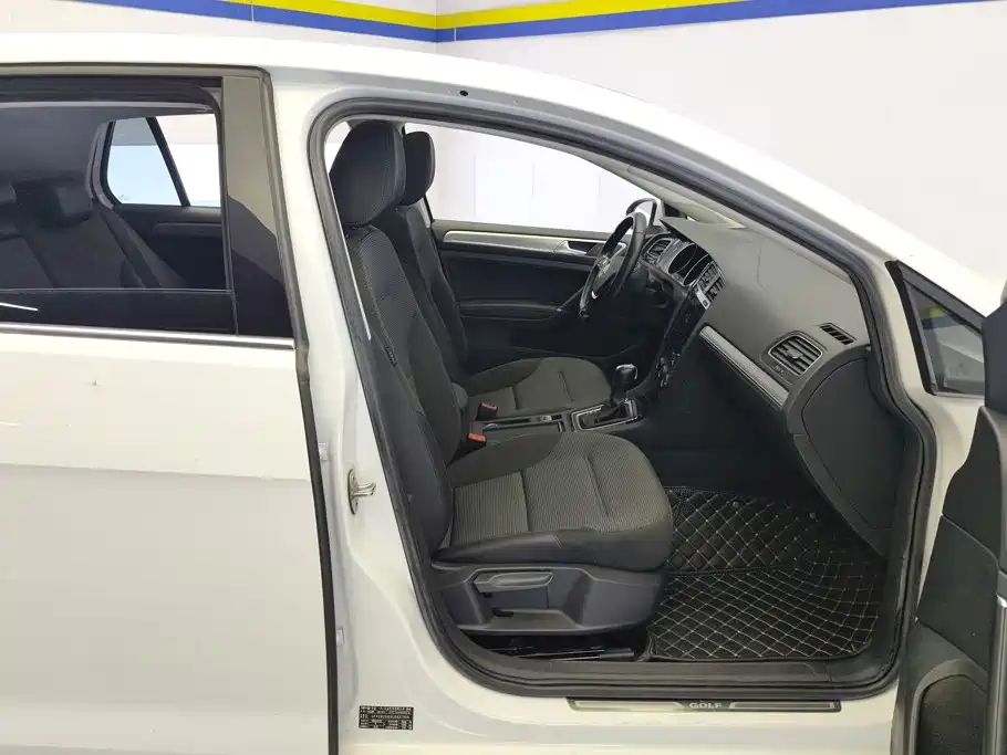 Volkswagen Golf — миниатюра 8