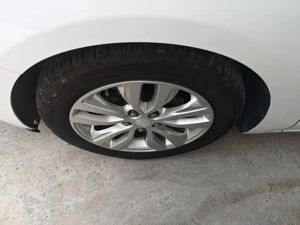 Buick Excelle — миниатюра 23