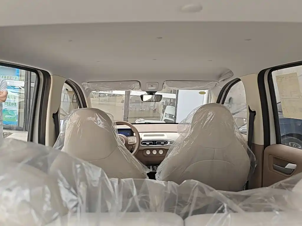 Wuling MINIEV — миниатюра 18