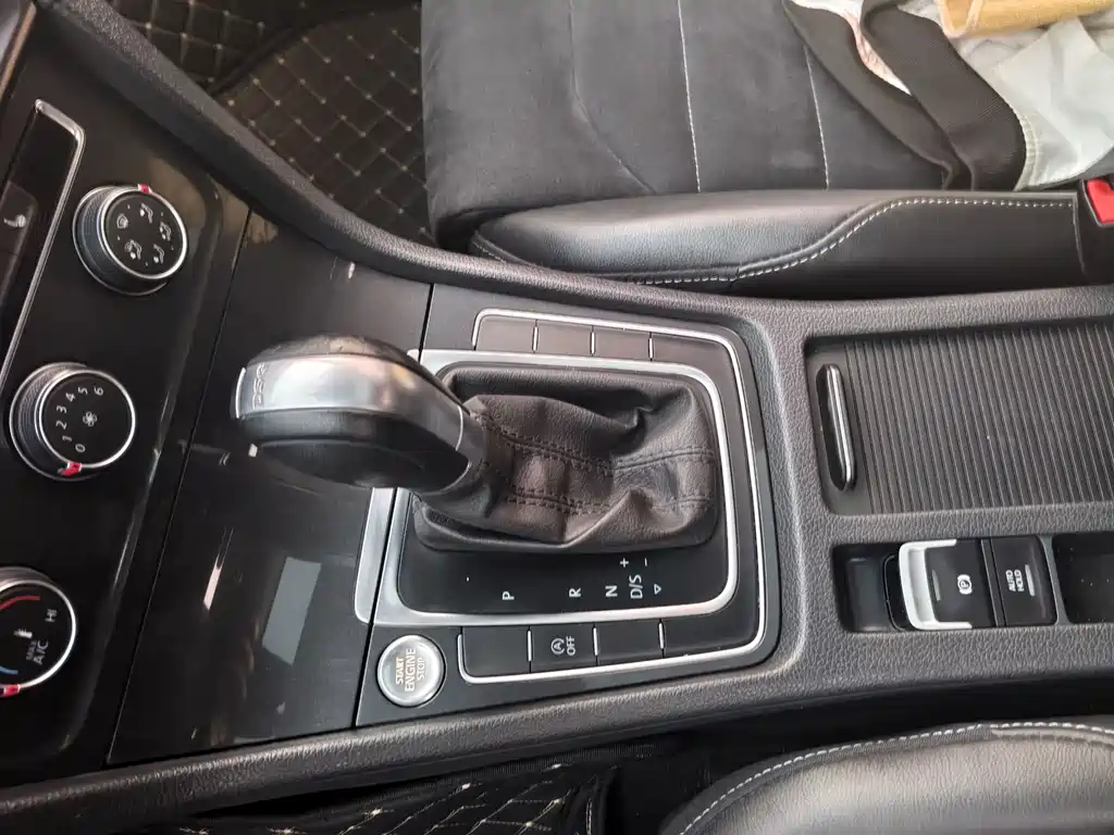 Volkswagen Golf — миниатюра 5