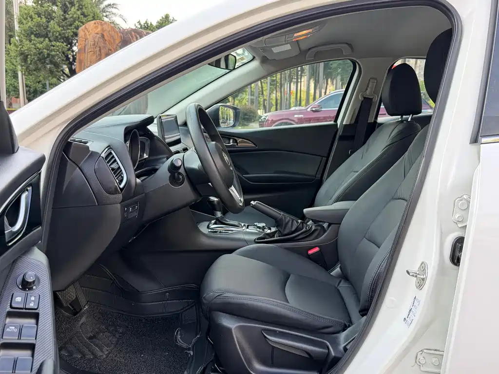 Mazda 3 Axela — миниатюра 5