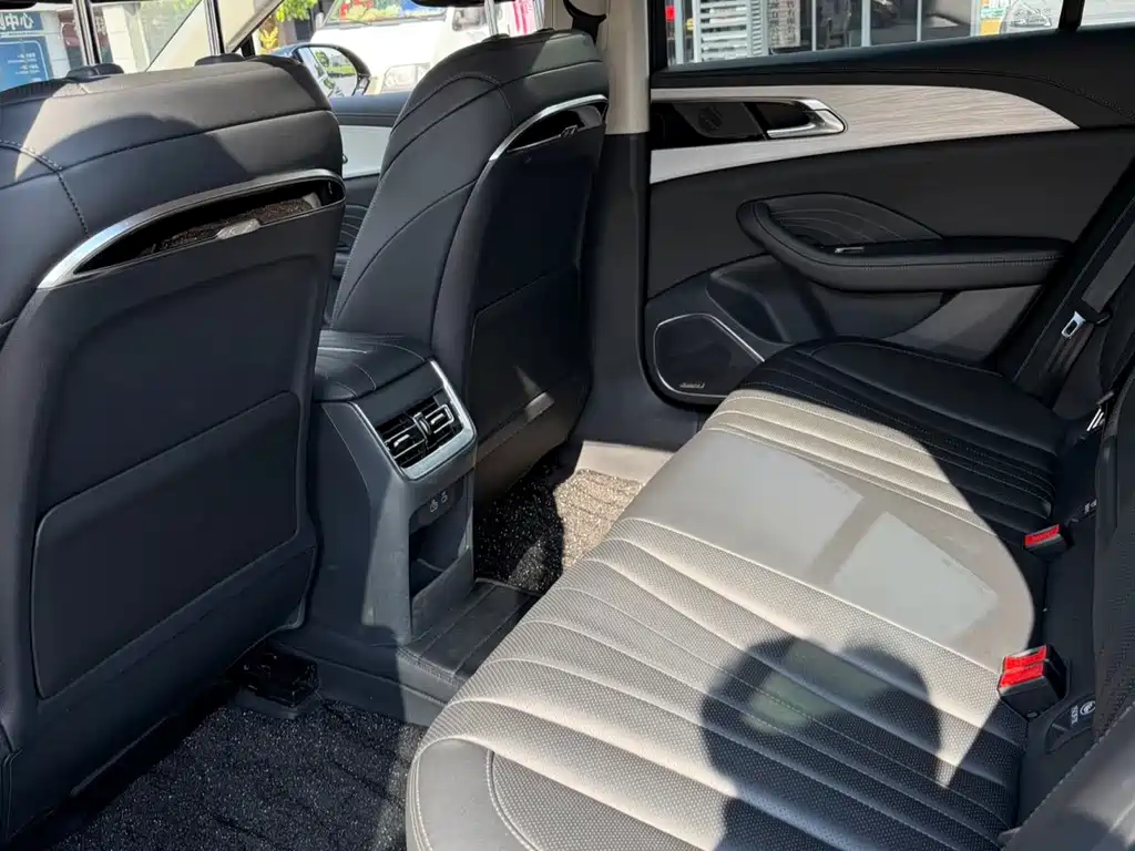 Hongqi Hongqi H5 — миниатюра 9