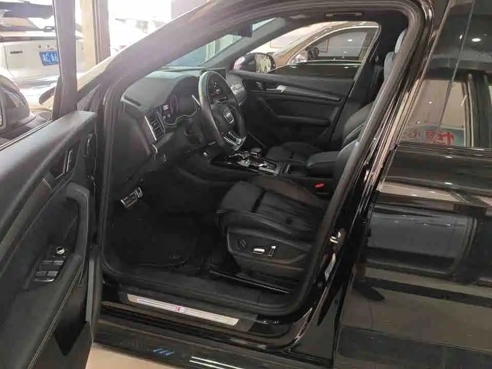 Audi Q5L — миниатюра 2