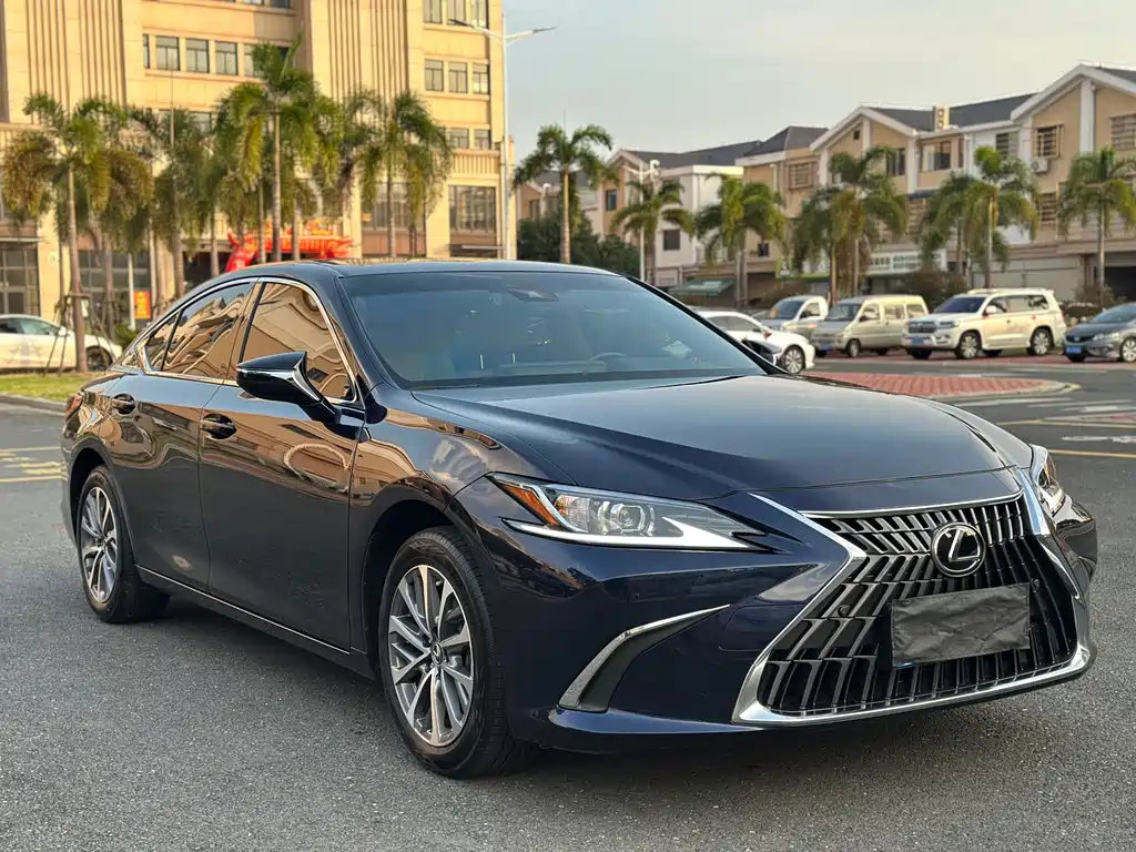 Lexus ES — миниатюра 3