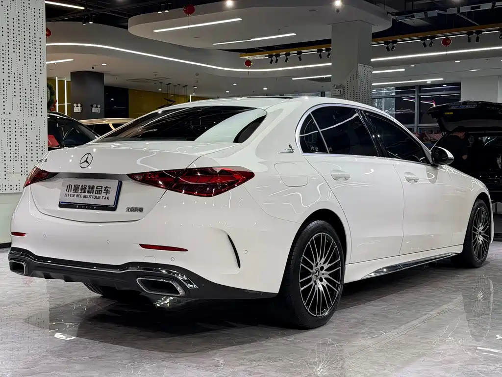 Mercedes-Benz C-Class — миниатюра 15