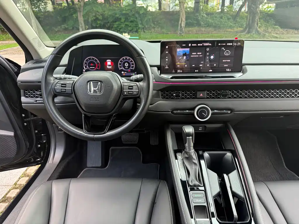 Honda Accord — миниатюра 8