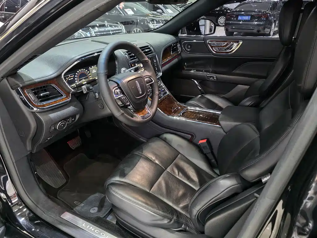 Lincoln Continental — миниатюра 7