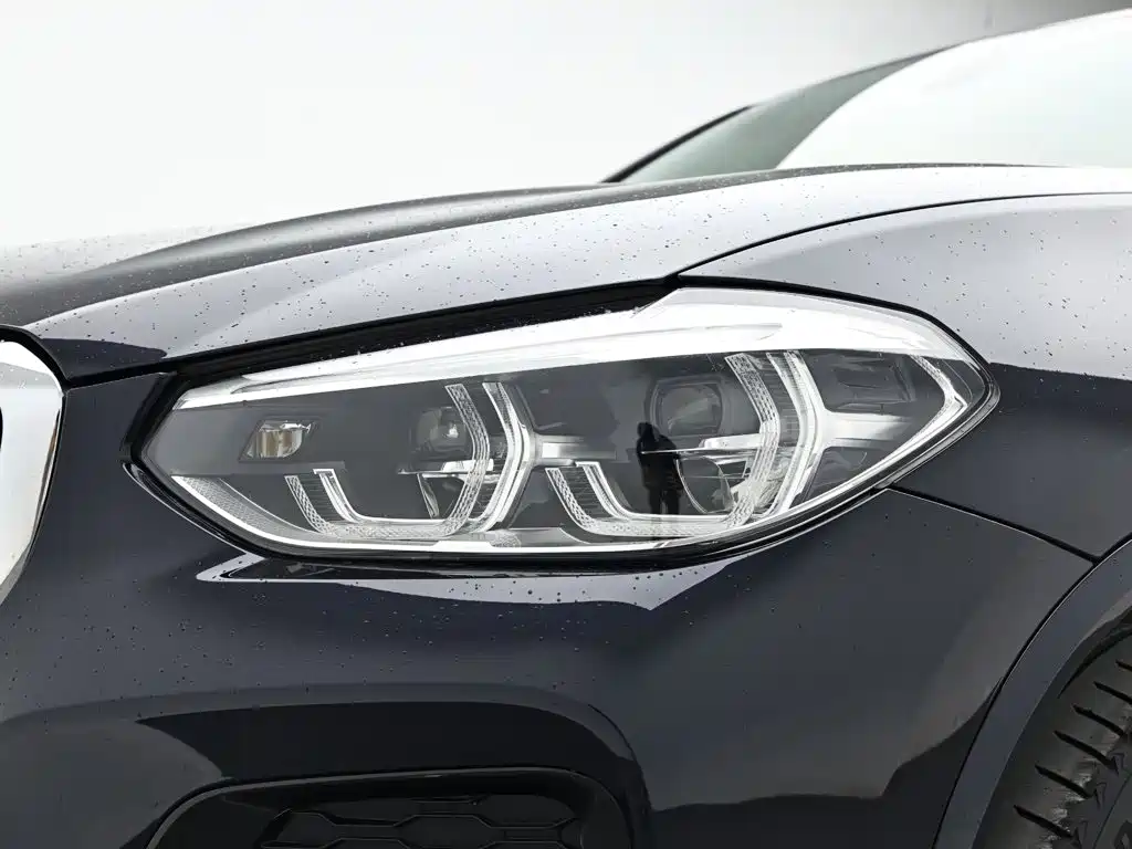 BMW X4 — миниатюра 10