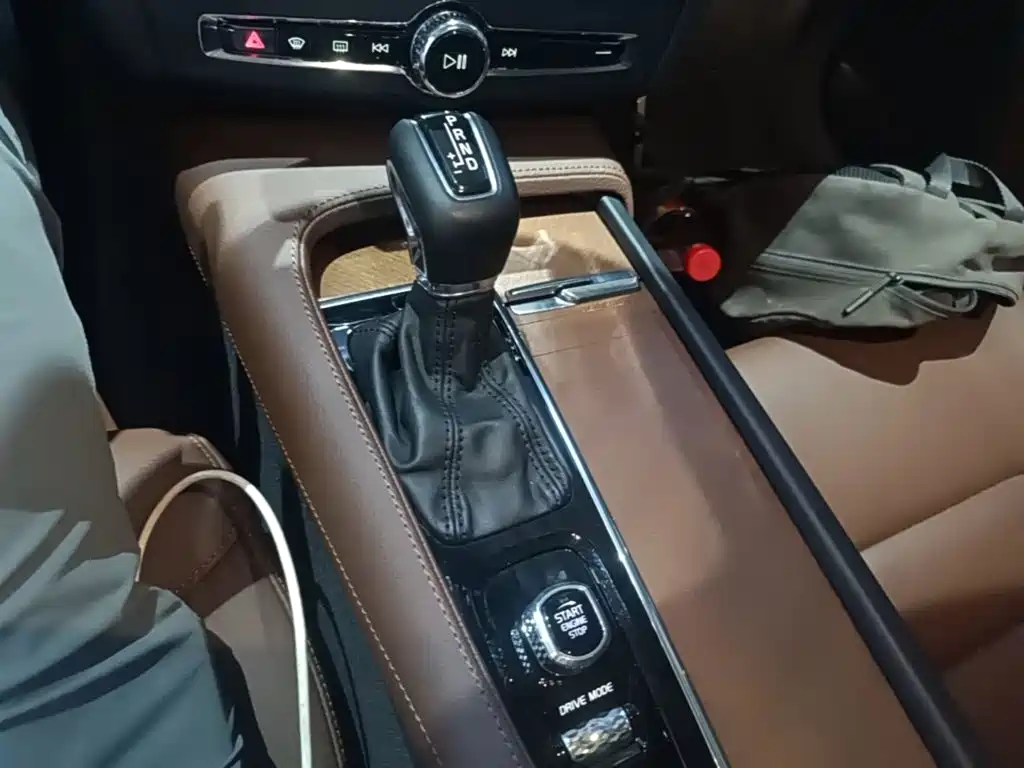 Volvo S90 — миниатюра 14