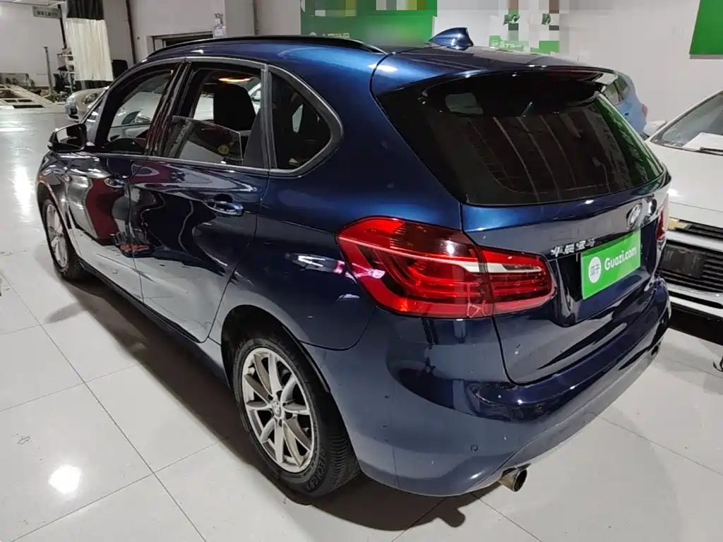 BMW 2 Series Active Tourer — миниатюра 5