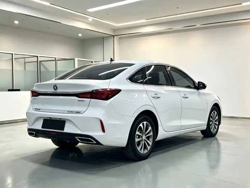 Changan Eado — миниатюра 7