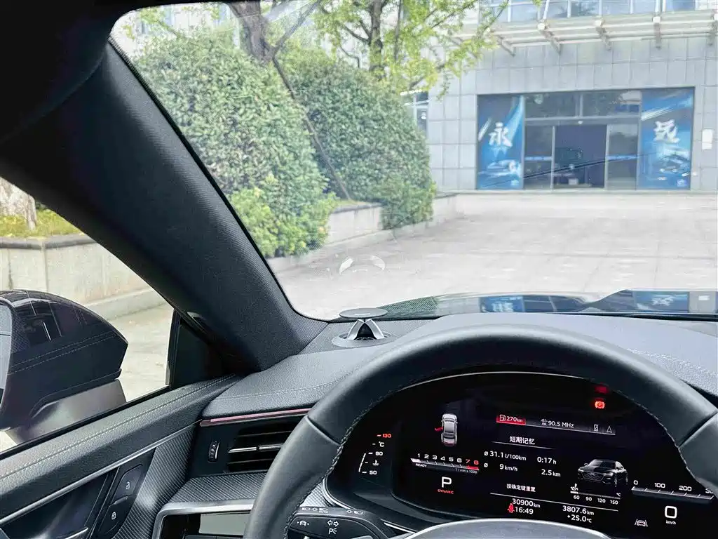 Audi A7L — миниатюра 23