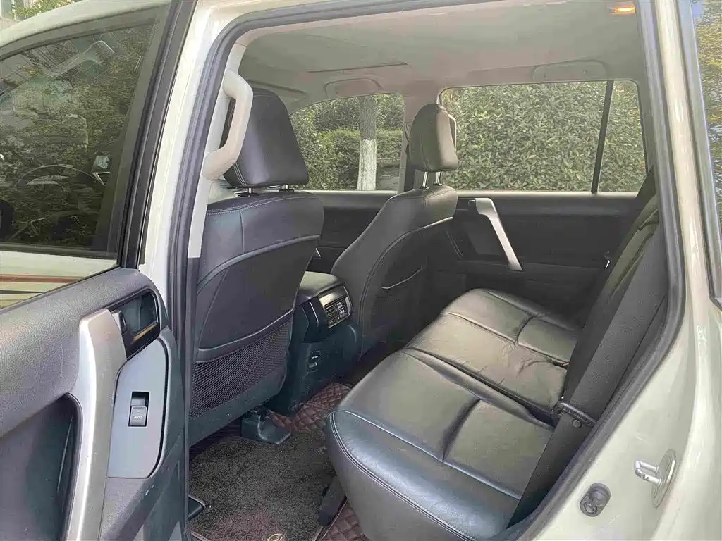 Toyota Prado — миниатюра 7