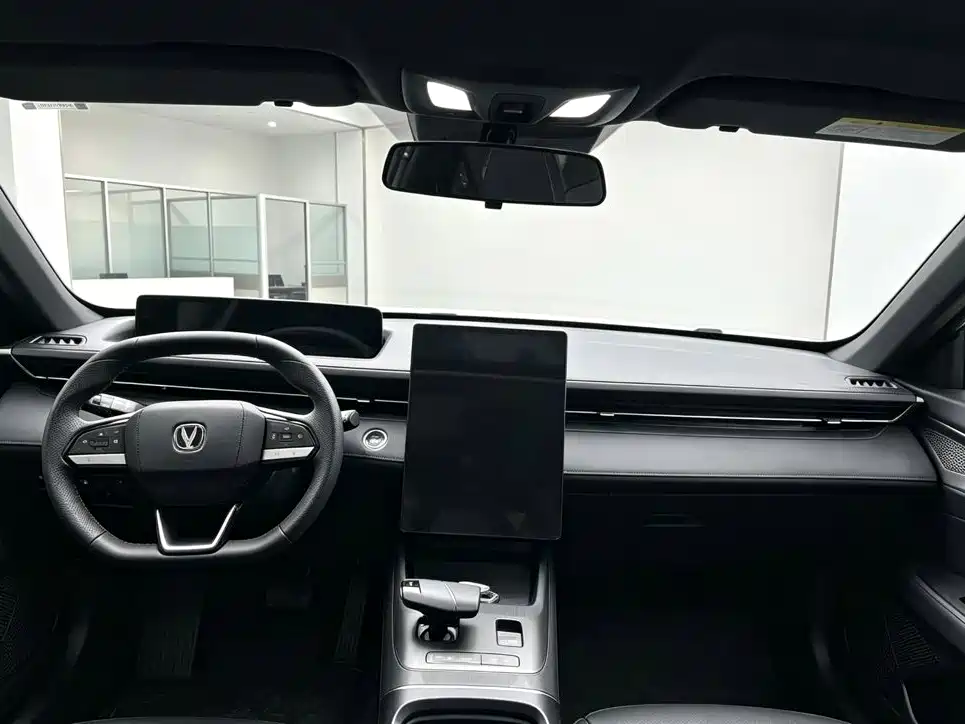 Changan Eado — миниатюра 4