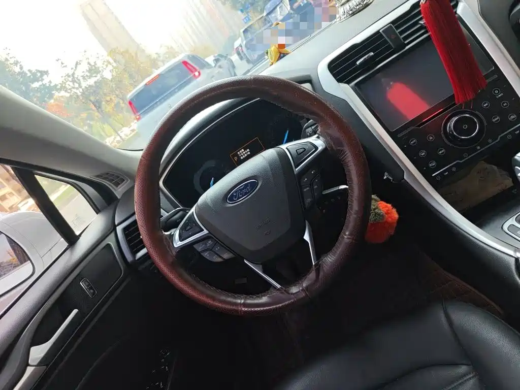 Ford Mondeo — миниатюра 11
