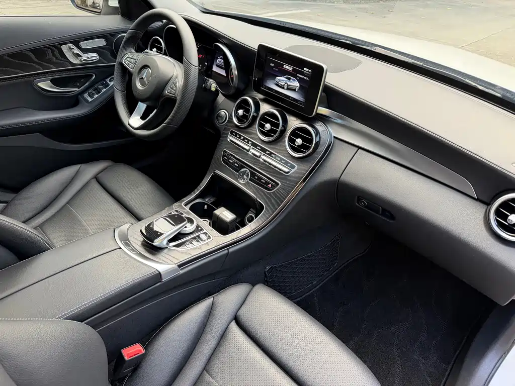 Mercedes-Benz C-Class — миниатюра 20