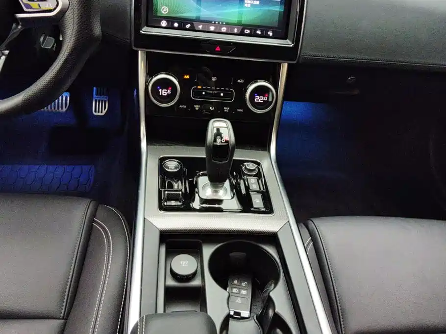 Jaguar XEL — миниатюра 16