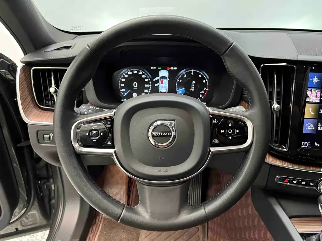 Volvo XC60 — миниатюра 8