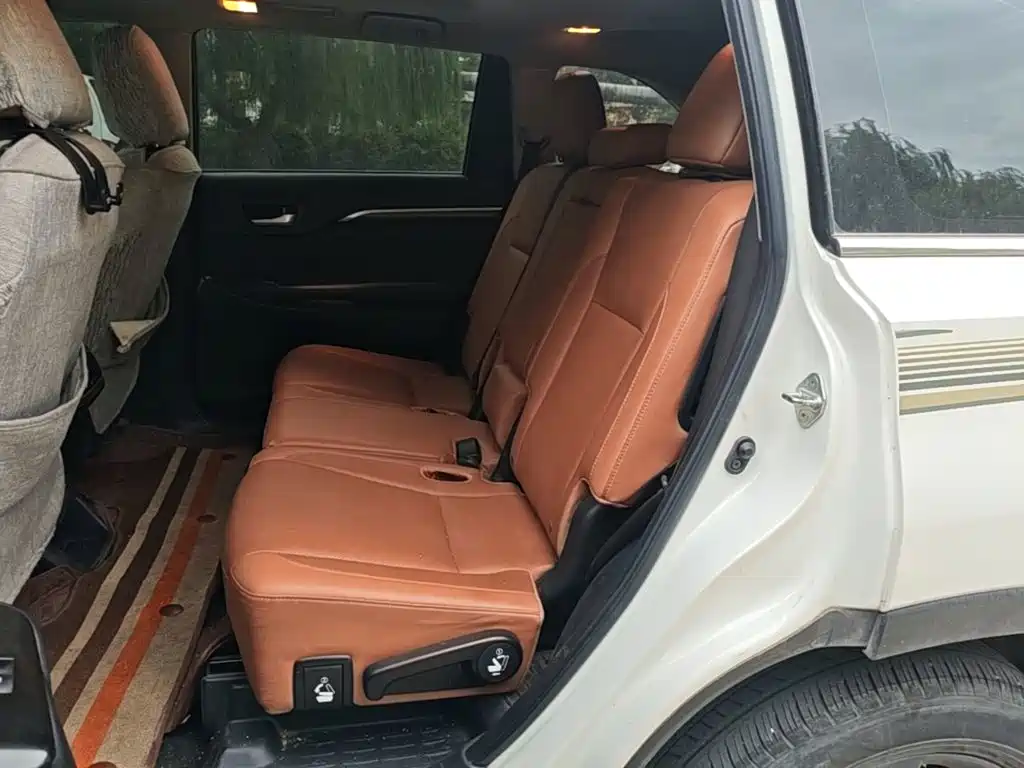 Toyota Highlander — миниатюра 17