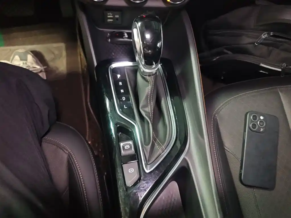 Buick Verano — миниатюра 14