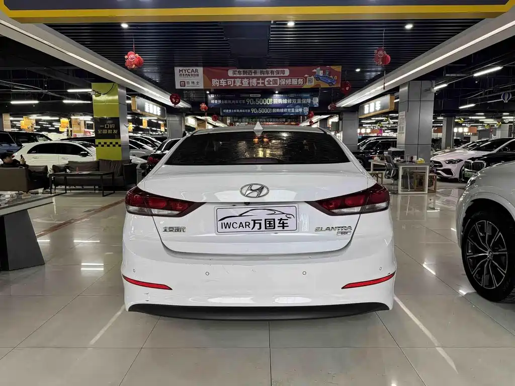 Hyundai Elantra — миниатюра 6