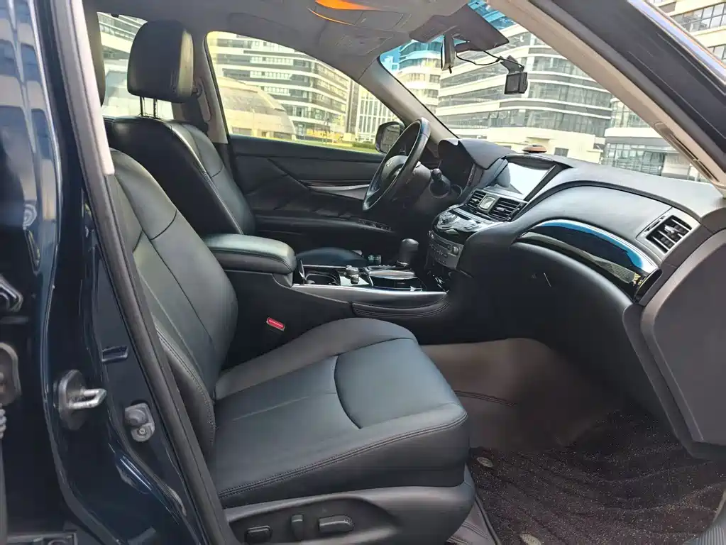 Infiniti Q70 — миниатюра 13