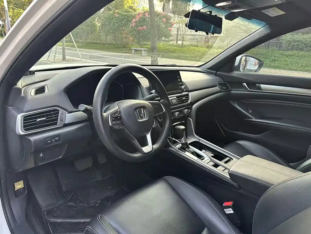 Honda Inspire — миниатюра 9