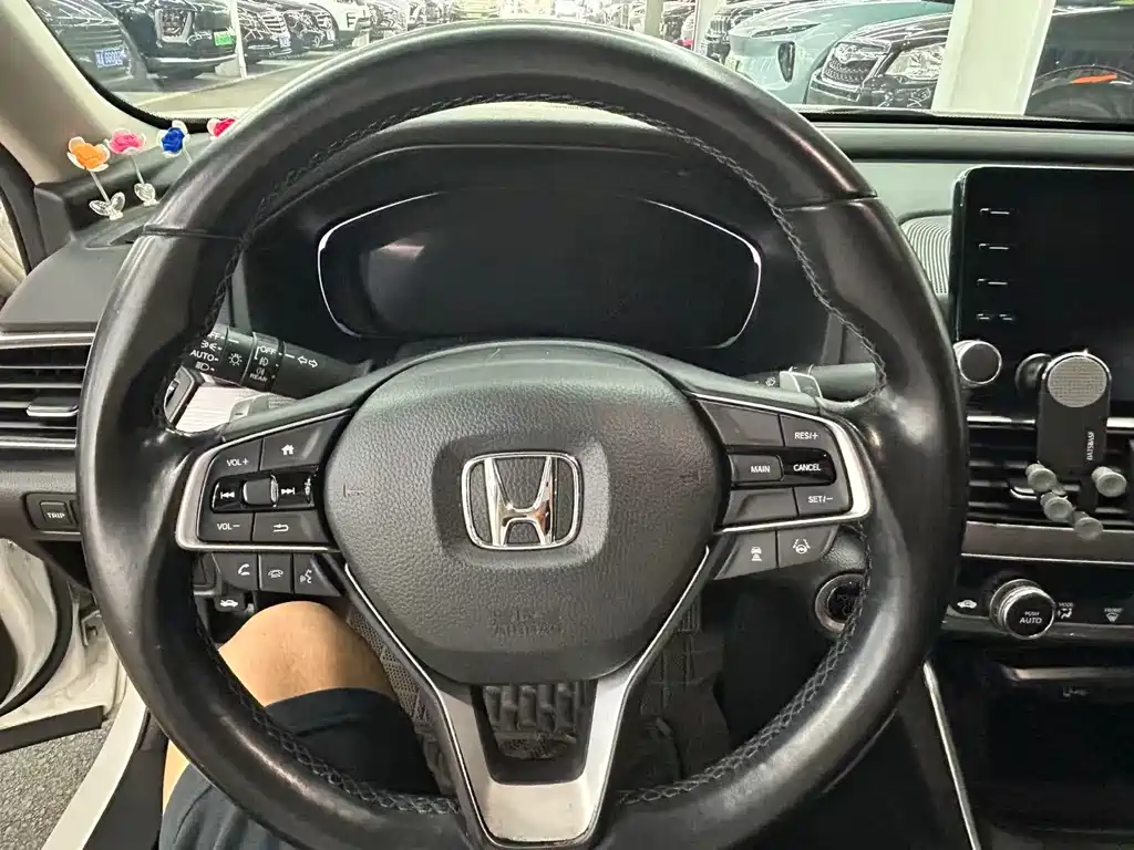 Honda Accord — миниатюра 10